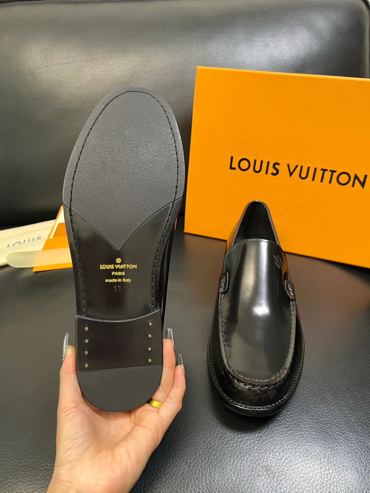 Men's shoes 💰920 Lv high quality top crafts Louis Vuitton leather shoes counter synchronized with original factory configuration, uppers imported from Italy, imported water-dyed cowhide lining, soles: original genuine leather soles specially provided by the original factory, original factory and single goods, welcome to compare, code number 39-44 (customized 38 45 46)